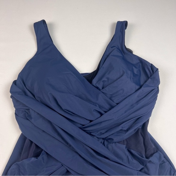 NWOT Miraclesuit Crossover One Piece Swimsuit - Picture 4 of 9